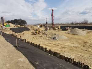 Szádfal a munkagödör északi oldalán